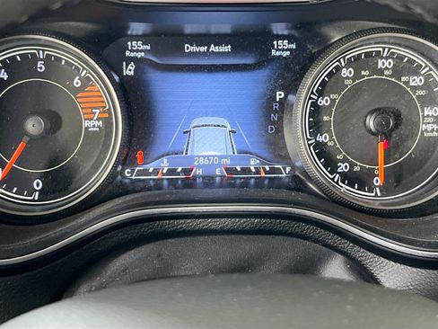 Used 2023 Jeep Cherokee Altitude Lux w/ Lux Elite Package AWD/4WD image 12