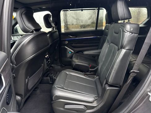 Used 2022 Jeep Grand Cherokee L Overland w/ Luxury Tech Group IV image 26