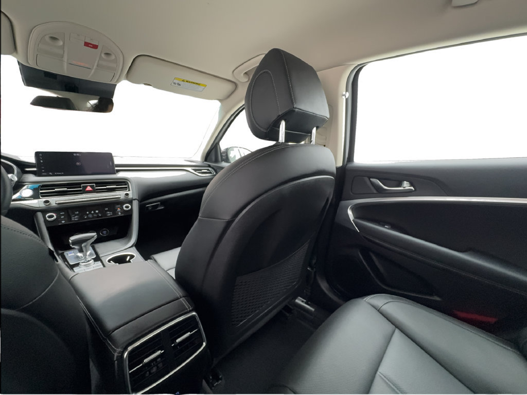 Used 2026 Genesis G70 2.5T RWD image 42