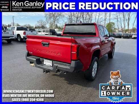 Used 2025 Toyota Tacoma SR image 9