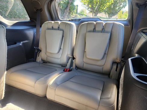Used 2013 Ford Explorer Limited image 37