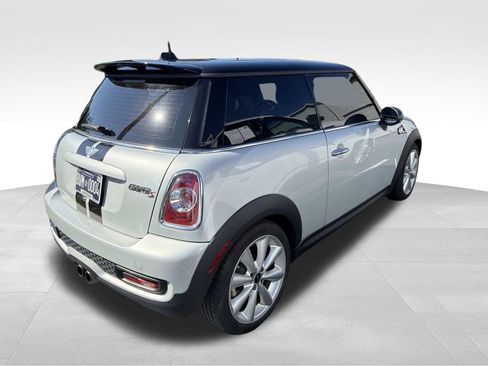 Used 2011 MINI Cooper S FWD image 2