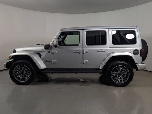 Used 2024 Jeep Wrangler High Altitude AWD/4WD image 4