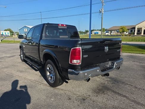 Used 2017 RAM 1500 Laramie w/ Convenience Group AWD/4WD image 3