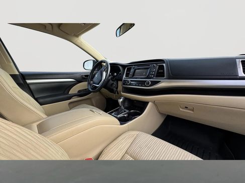 Used 2015 Toyota Highlander Plus image 8