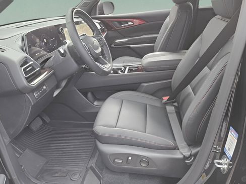 New 2026 Chevrolet Traverse Z71 w/ Enhanced Driving Package image 6