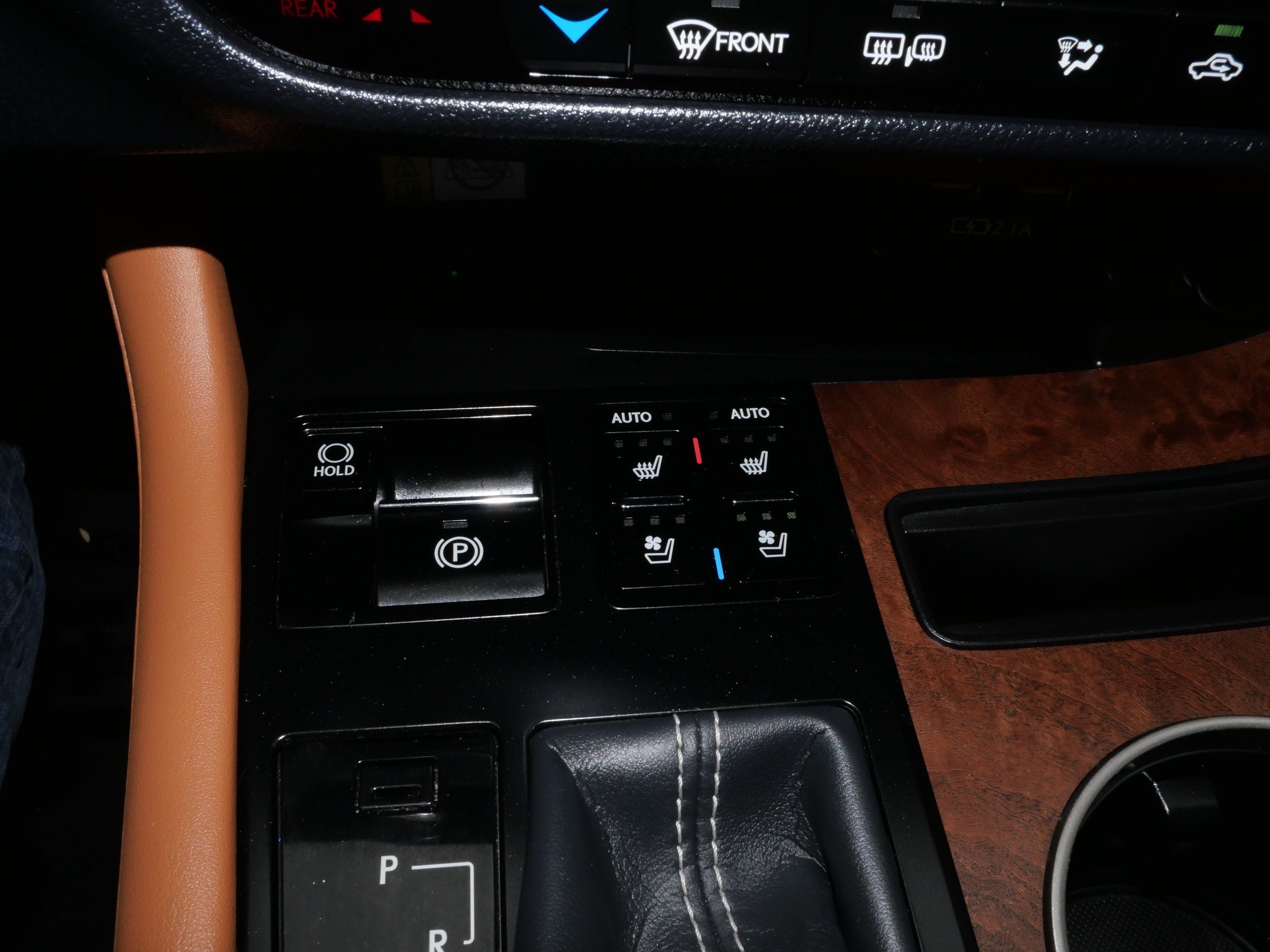 Used 2022 Lexus RX 450hL AWD w/ Premium Package image 31