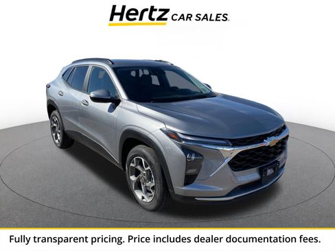 Used 2025 Chevrolet Trax LT w/ LT Convenience Package FWD image 1