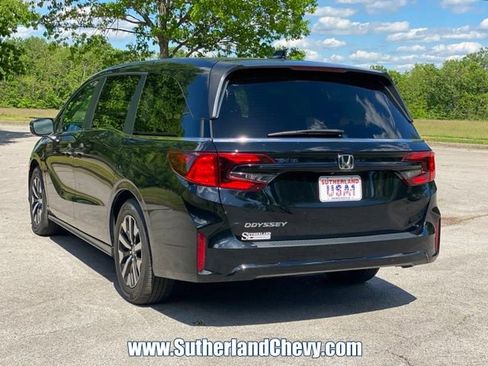 Used 2025 Honda Odyssey EX-L image 5