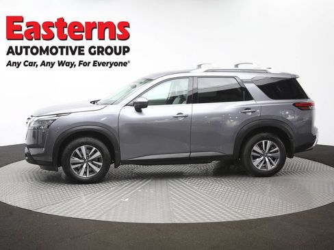 Used 2023 Nissan Pathfinder SL AWD/4WD image 59