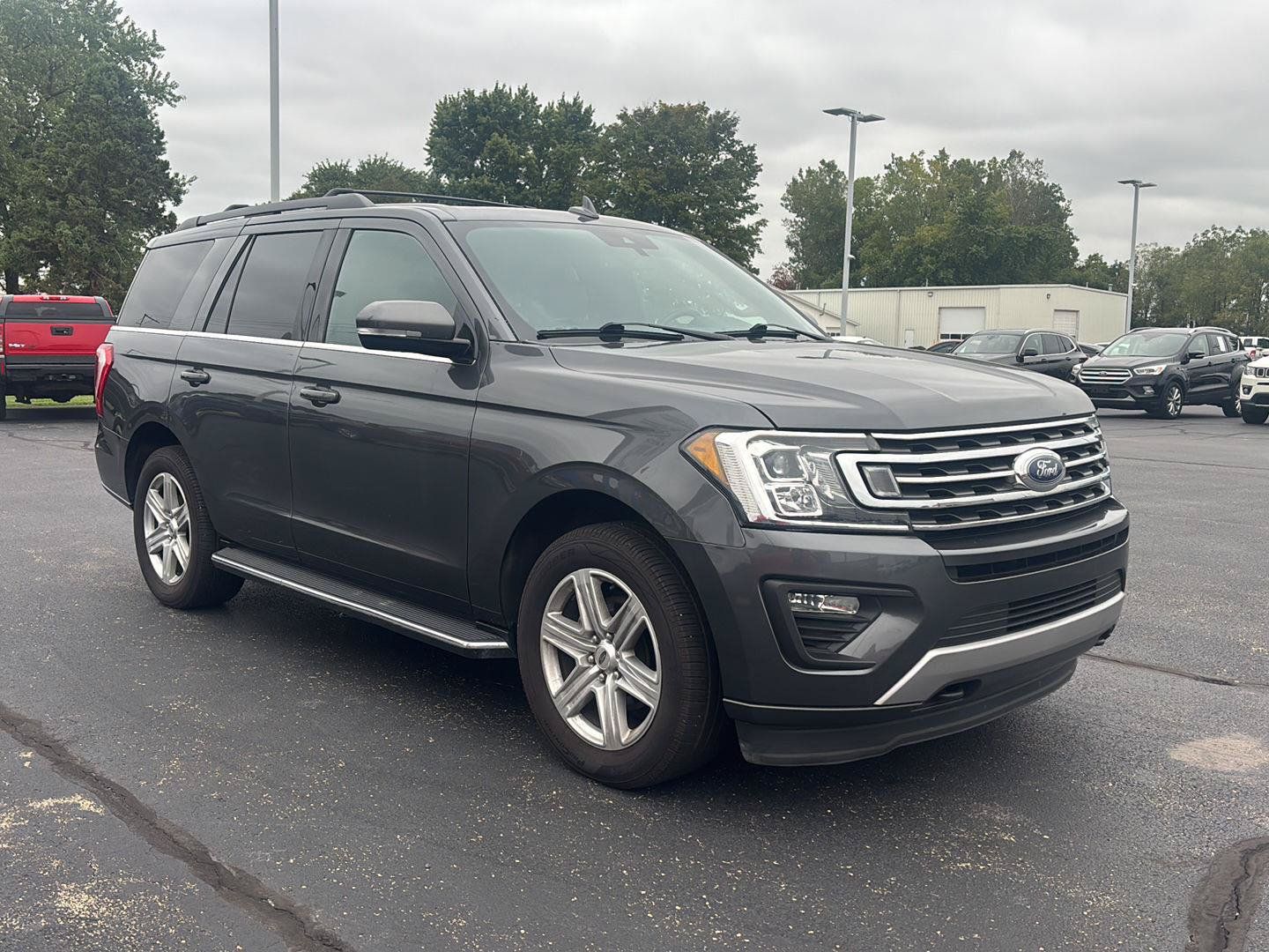 Used 2020 Ford Expedition XLT w/ Equipment Group 202A AWD/4WD image 8