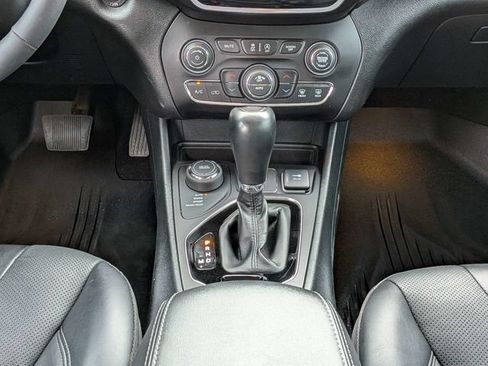 Used 2022 Jeep Cherokee Limited AWD/4WD image 20