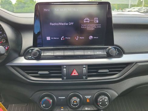 Used 2024 Kia Forte LXS w/ LXS Technology Package FWD image 14