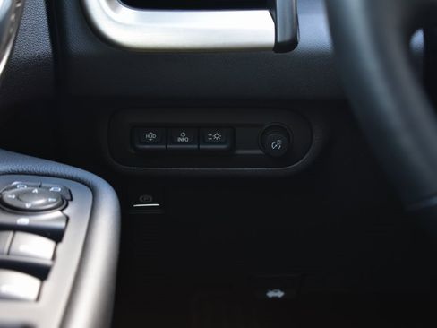 Used 2024 GMC Terrain Denali w/ Denali Premium Package image 38