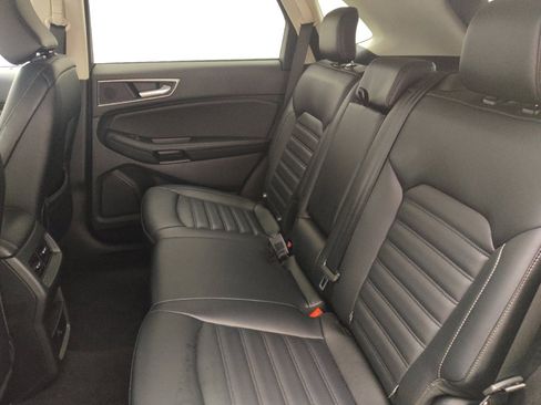 Used 2024 Ford Edge SEL image 18