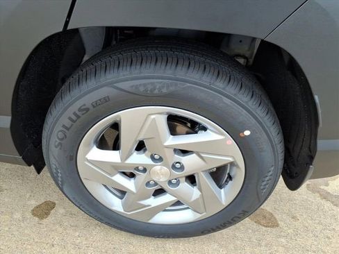 New 2026 Hyundai Kona SE image 17