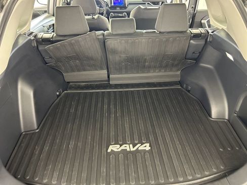 Used 2024 Toyota RAV4 XLE image 39