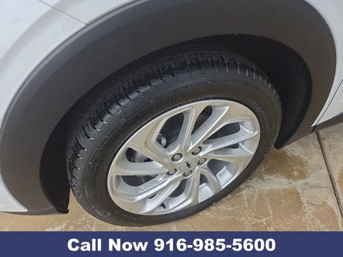 New 2027 Chevrolet Bolt LT w/ Comfort Package image 28