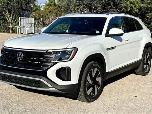 New 2026 Volkswagen Atlas Cross Sport SEL image 9