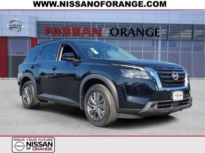 New 2025 Nissan Pathfinder SV