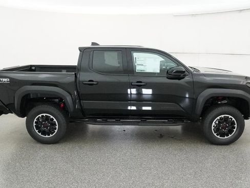 New 2025 Toyota Tacoma TRD Off-Road image 92