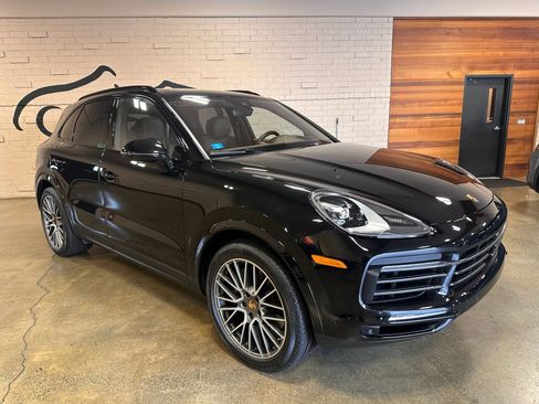Used 2023 Porsche Cayenne Platinum Edition AWD/4WD image 8