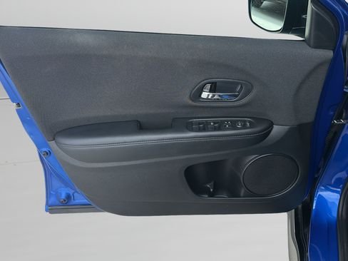Used 2022 Honda HR-V Sport image 30