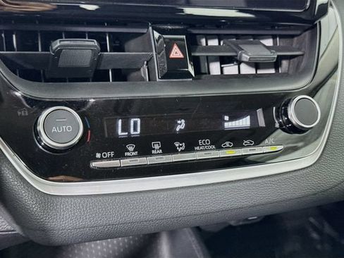 Certified 2025 Toyota Corolla LE FWD image 17