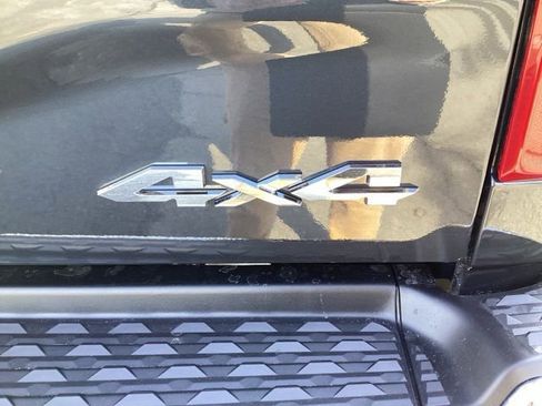 New 2026 RAM 2500 Laramie AWD/4WD image 14