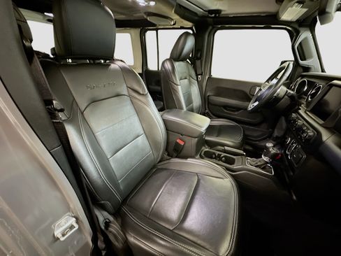 Used 2023 Jeep Wrangler Sahara w/ Cold Weather Group image 32