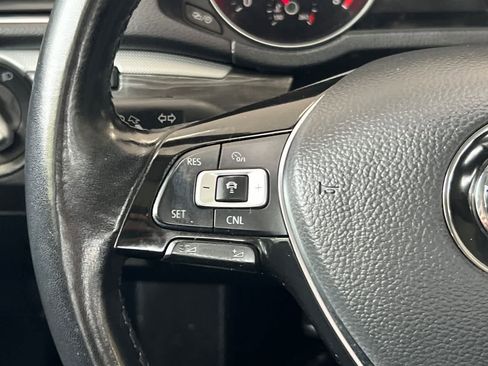 Used 2018 Volkswagen Passat 2.0T SE image 25