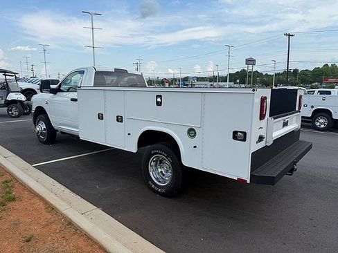 New 2023 RAM 3500 Tradesman AWD/4WD image 5