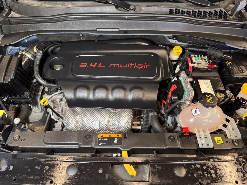 Used 2021 Jeep Renegade Latitude AWD/4WD image 23