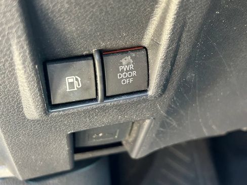 Used 2024 Toyota Sienna XSE w/ XSE Premium Package AWD/4WD image 31