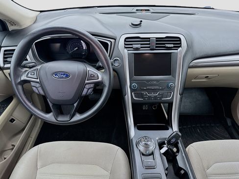 Used 2020 Ford Fusion SE image 11