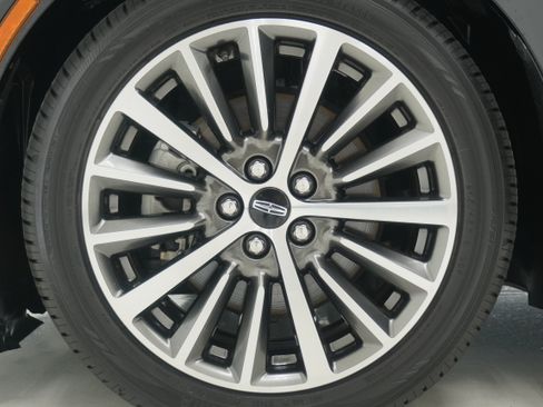 Used 2017 Lincoln MKZ Select w/ Technology Package FWD image 28