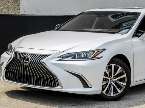 Used 2021 Lexus ES 350 w/ Premium Package FWD image 5