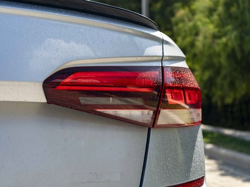 Used 2020 Volkswagen Passat 2.0T R-Line FWD image 12