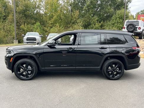 New 2025 Jeep Grand Cherokee L Altitude AWD/4WD image 10