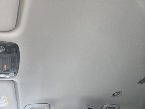 New 2026 Kia Carnival LXS image 18