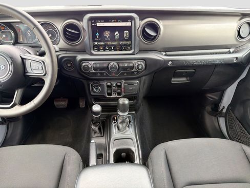 Used 2023 Jeep Wrangler Unlimited Sport AWD/4WD image 17