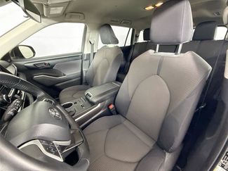 Certified 2022 Toyota Highlander LE video 3