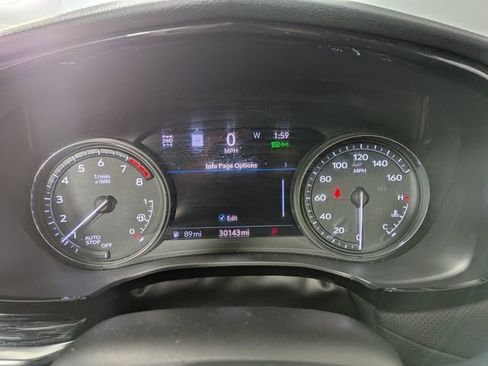 Used 2023 Cadillac XT5 Premium Luxury w/ Technology Package AWD/4WD image 4