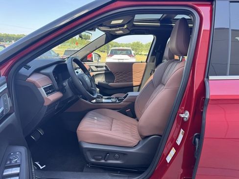 New 2025 Mitsubishi Outlander SEL image 18