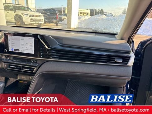 Used 2025 Toyota Camry LE w/ Convenience Package image 34