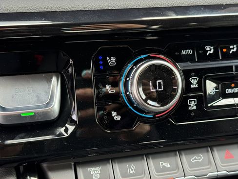 New 2026 GMC Sierra 2500 AT4 w/ AT4 Premium Plus Package AWD/4WD image 33