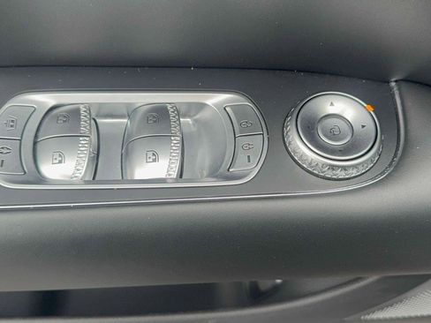 Used 2023 Genesis G90 3.5T image 16