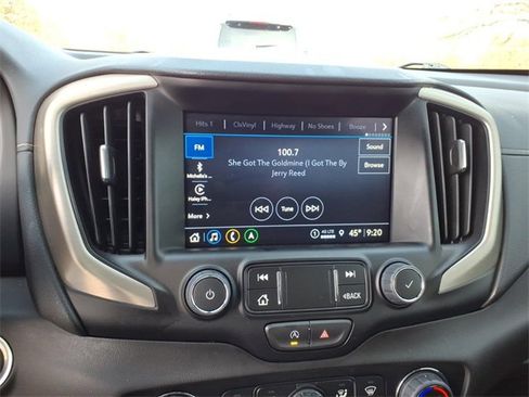 Used 2024 GMC Terrain Denali w/ Denali Premium Package image 11