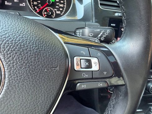 Used 2018 Volkswagen Golf SE FWD image 29