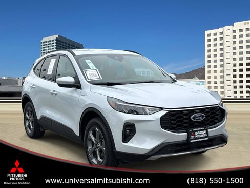 Used 2025 Ford Escape ST-Line Select AWD/4WD image 1